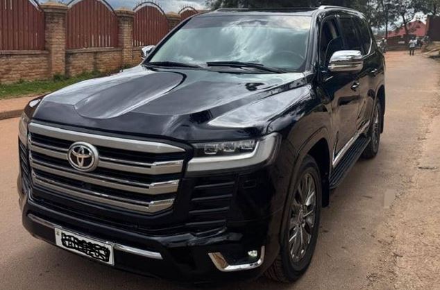 TOYOTA LAND CRUISER