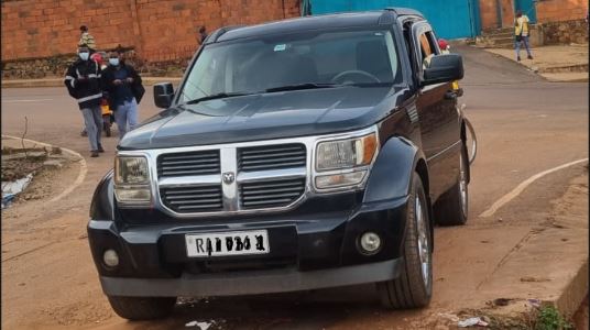 DODGE NITRO